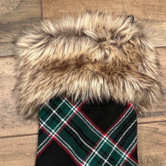 Faux Fur Green Plaid Stocking PB/NWT - Picture 4 of 6